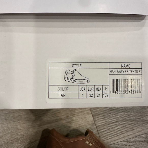 Born boys shoes - Picture 4 of 4